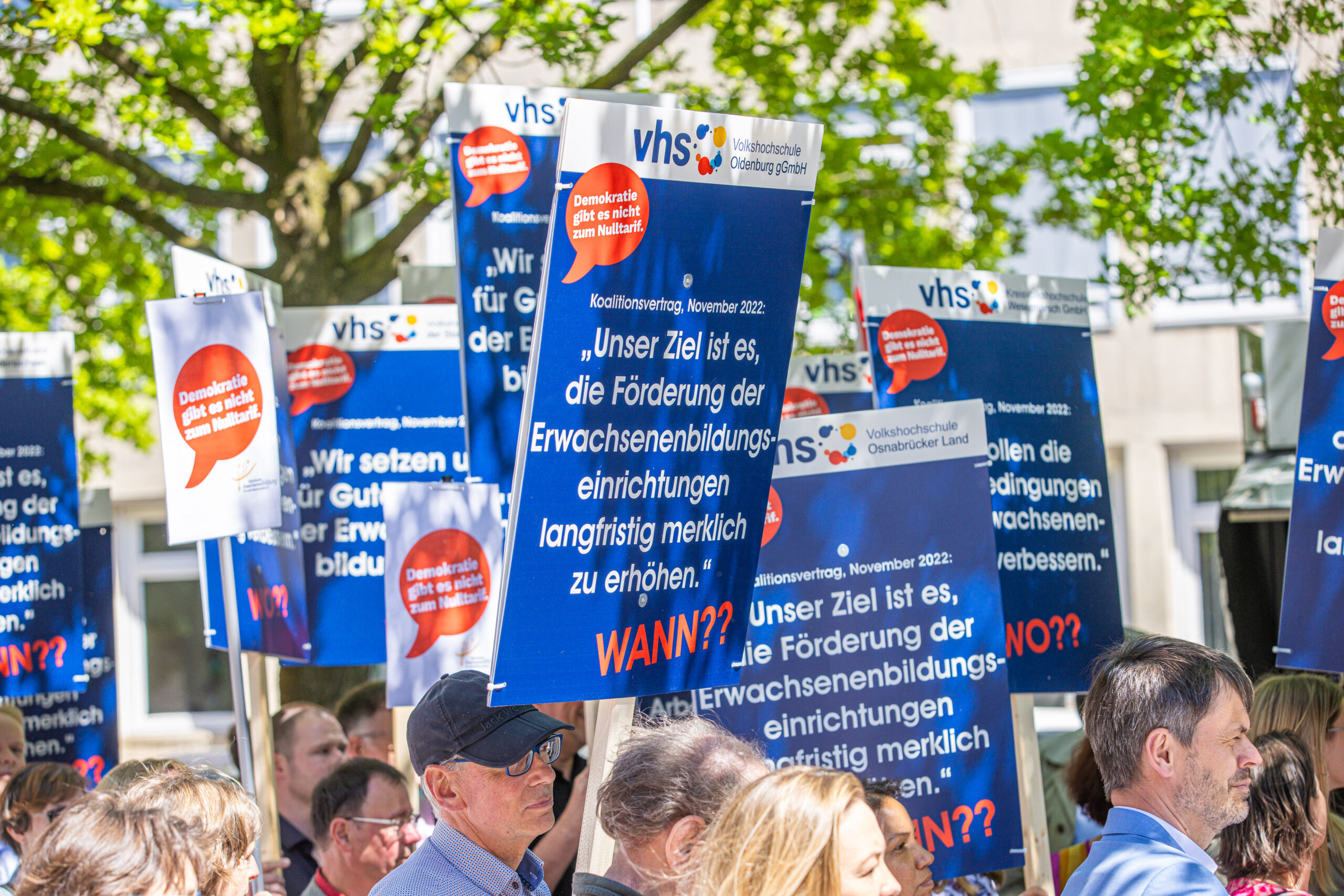 Demo in Hannover: Demokratie gibt es nicht zum Nulltarif